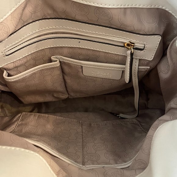 Michael Kors Oyster Hamilton Tote - Picture 8 of 11